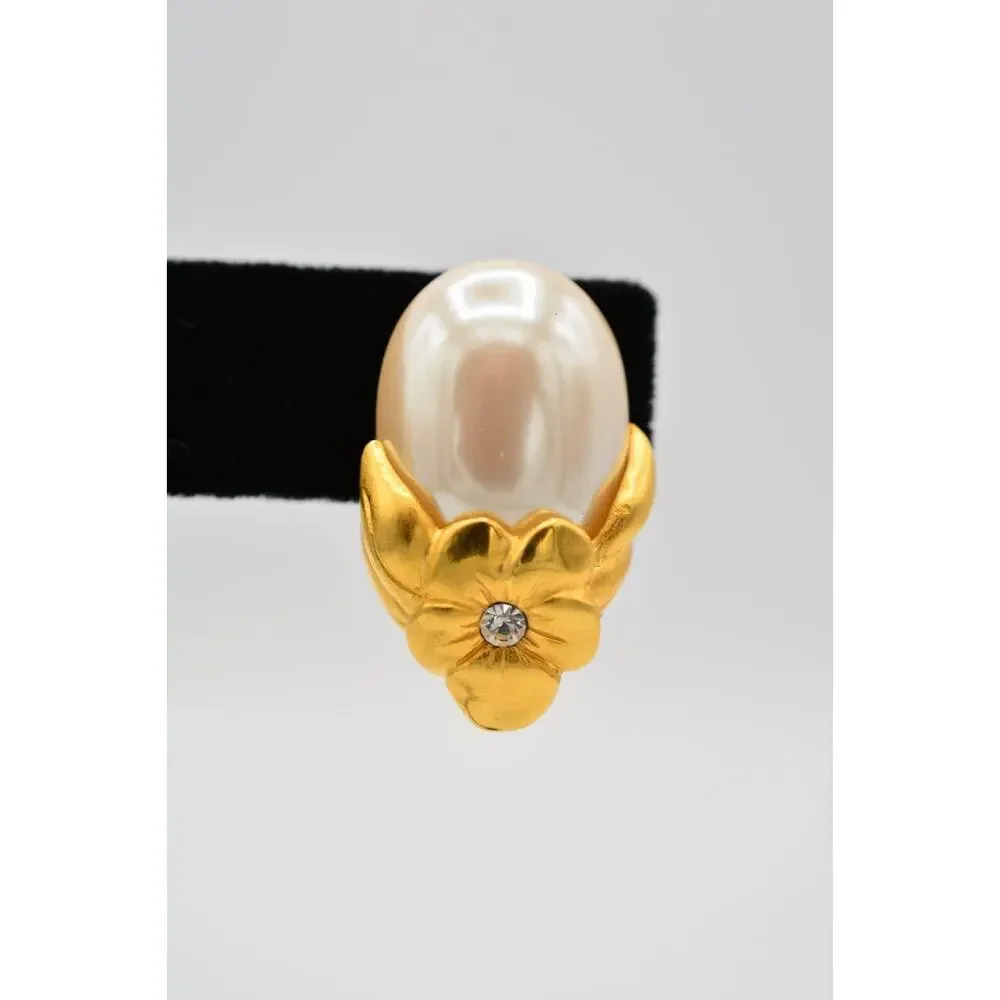 Givenchy Vintage Clip On Earrings Flower Brushed Gold Pearl Crystal Signed 9C - Picture 7 of 12